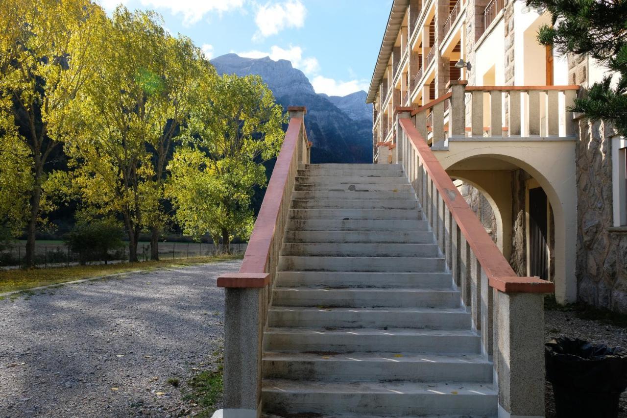 Хостел La Casa De Pineta Бьельса Экстерьер фото