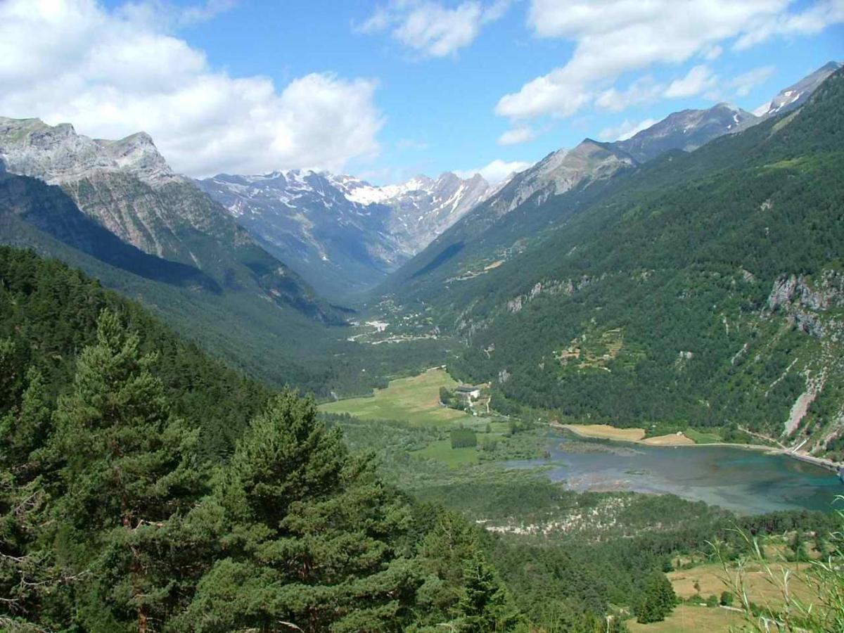 Хостел La Casa De Pineta Бьельса Экстерьер фото