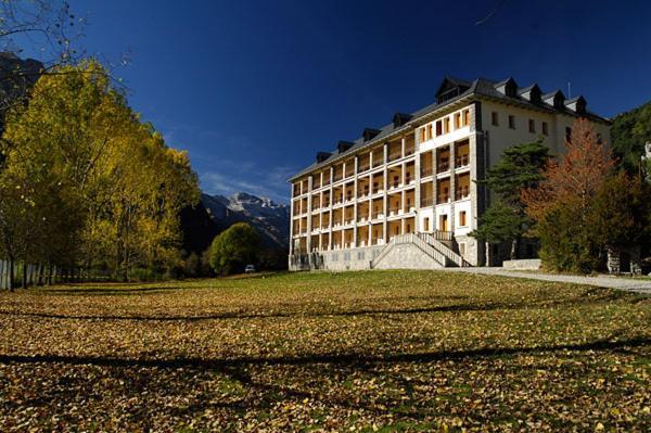 Хостел La Casa De Pineta Бьельса Экстерьер фото
